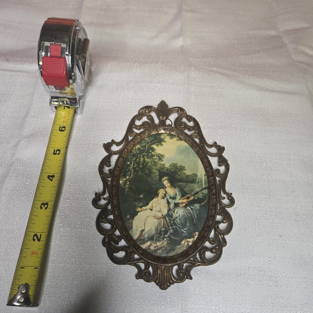 VTG Victorian Brass Frame Oval Picture Two Women Music Lesson Wall Hang 6X4.5in